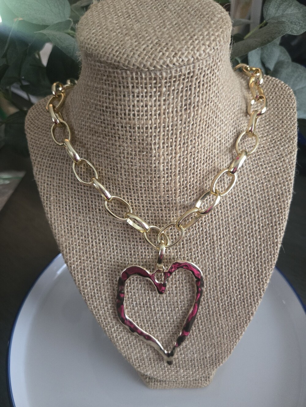 Chunky Gold Tone Chain Necklace Pink Enamel Open Heart Pendant Y2K Statement